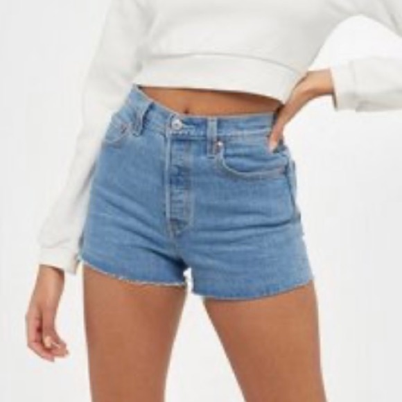 Levis Premium Ribcage Shorts New Size 29